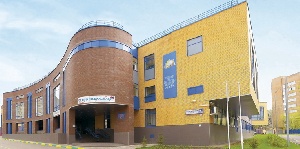 Здание школы из модульных конструкций