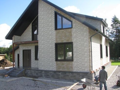 Строительство коттеджа ПЕТЕРБУРГ с мансардным этажем в Москве