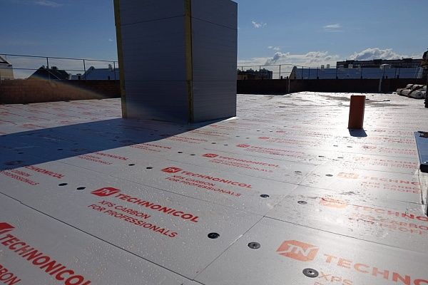 Устройство мембраны кровли здания